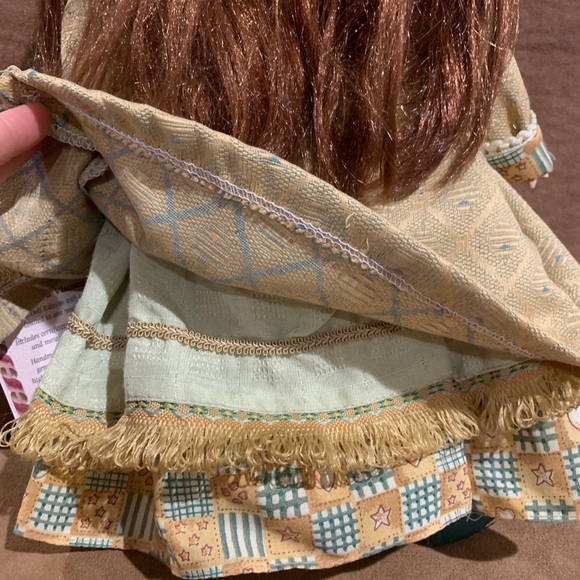 CASSANDRA COLLECTION BY CASSANDRA VISCONTI PORCELAIN DOLL 2005 LTD - Picture 6 of 8